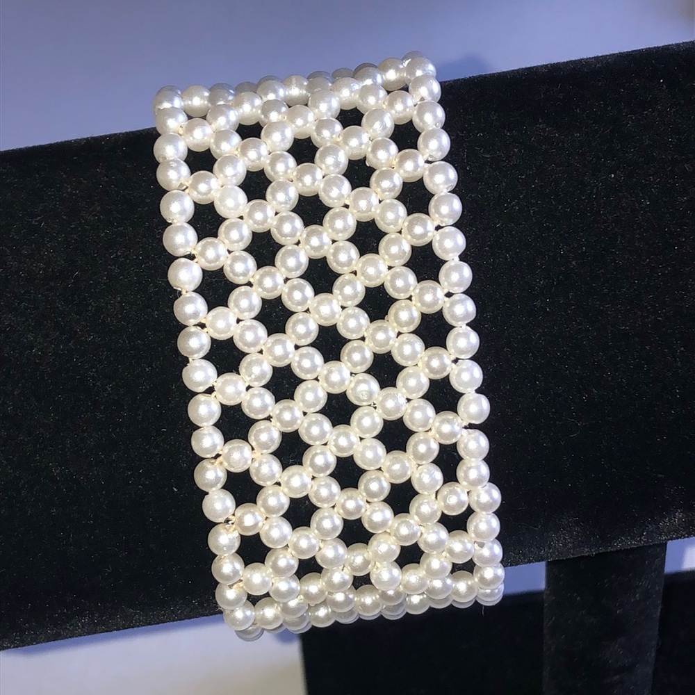 Pearl Grid Stretch Bracelet - White Faux Pearl